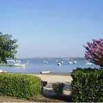 Face 5 Pers Wi-fi Parking Linge De Maison Gratuit 1chambre Parentale 1cabine Lits Superposes 1 Canape Lit Arcachon