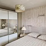 Face 5 Pers Wi-fi Parking Linge De Maison Gratuit 1chambre Parentale 1cabine Lits Superposes 1 Canape Lit Appartement Arcachon