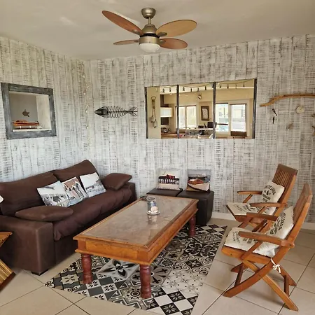 Face 5 Pers Wi-fi Parking Linge De Maison Gratuit 1chambre Parentale 1cabine Lits Superposes 1 Canape Lit Lägenhet *