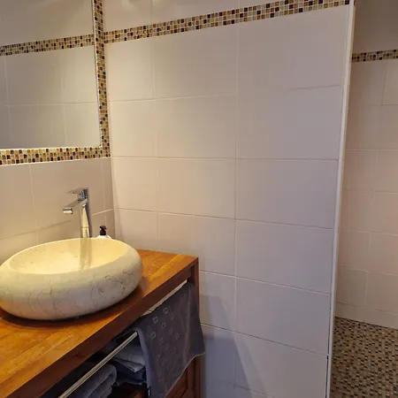 Apartamento Face 5 Pers Wi-fi Parking Linge De Maison Gratuit 1chambre Parentale 1cabine Lits Superposes 1 Canape Lit Arcachon