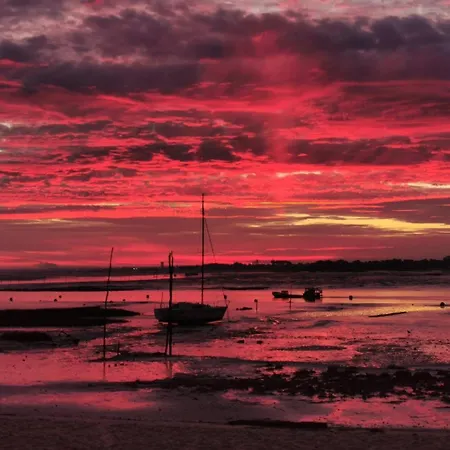Lägenhet Face 5 Pers Wi-fi Parking Linge De Maison Gratuit 1chambre Parentale 1cabine Lits Superposes 1 Canape Lit Arcachon
