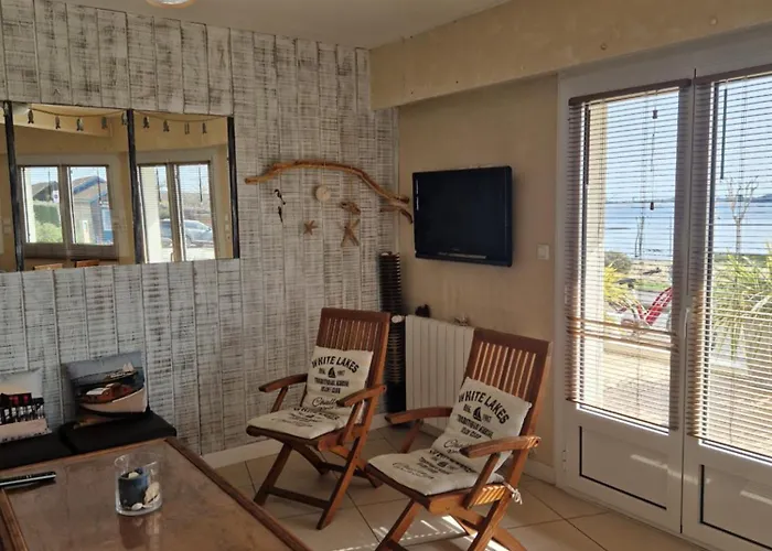 Face 5 Pers Wi-fi Parking Linge De Maison Gratuit 1chambre Parentale 1cabine Lits Superposes 1 Canape Lit Lägenhet