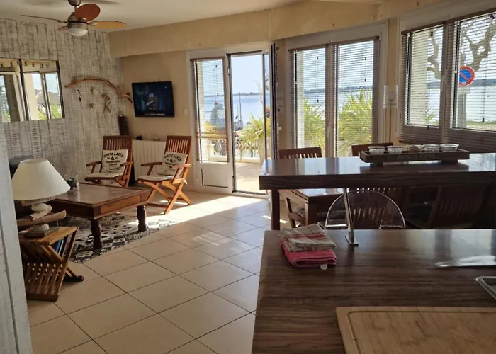 Lägenhet Face 5 Pers Wi-fi Parking Linge De Maison Gratuit 1chambre Parentale 1cabine Lits Superposes 1 Canape Lit